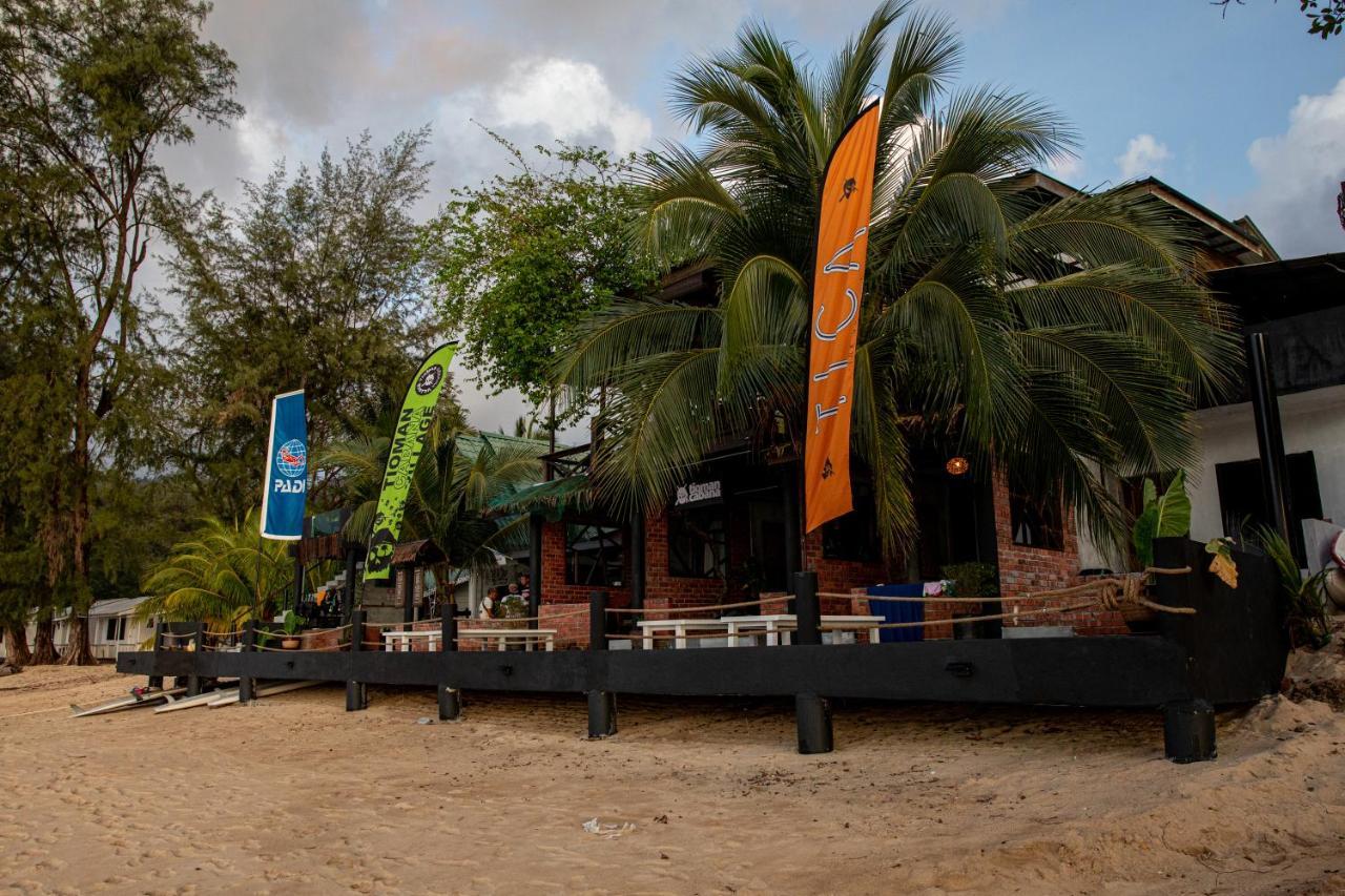 Tioman Cabana Bed & Breakfast Kampong Ayer Batang Exterior photo